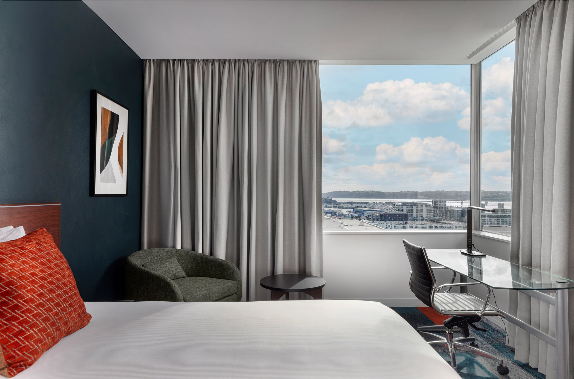 Rydges Auckland image