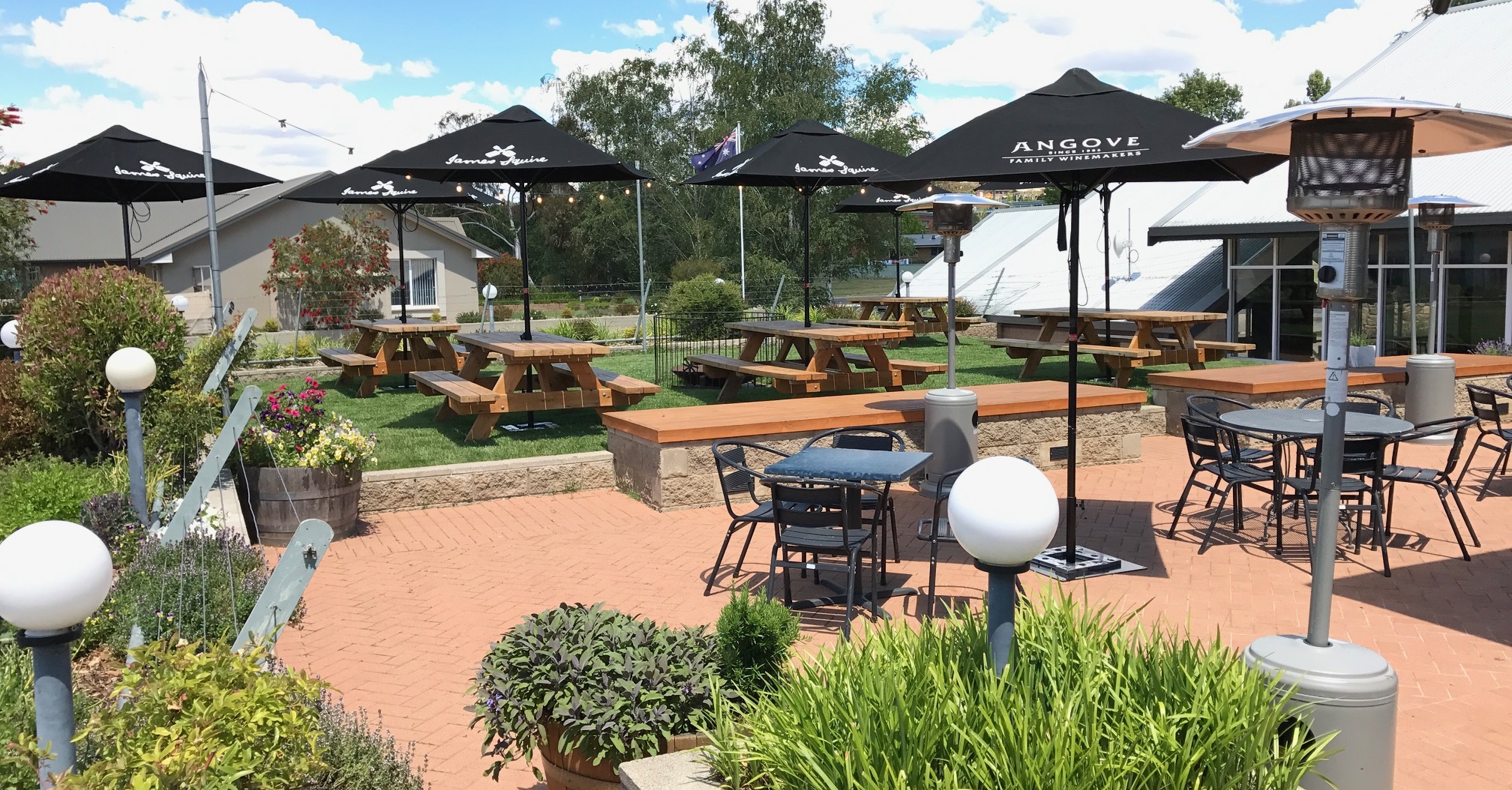 Squires Cocktail Bar & Beer Garden restaurant or bar image